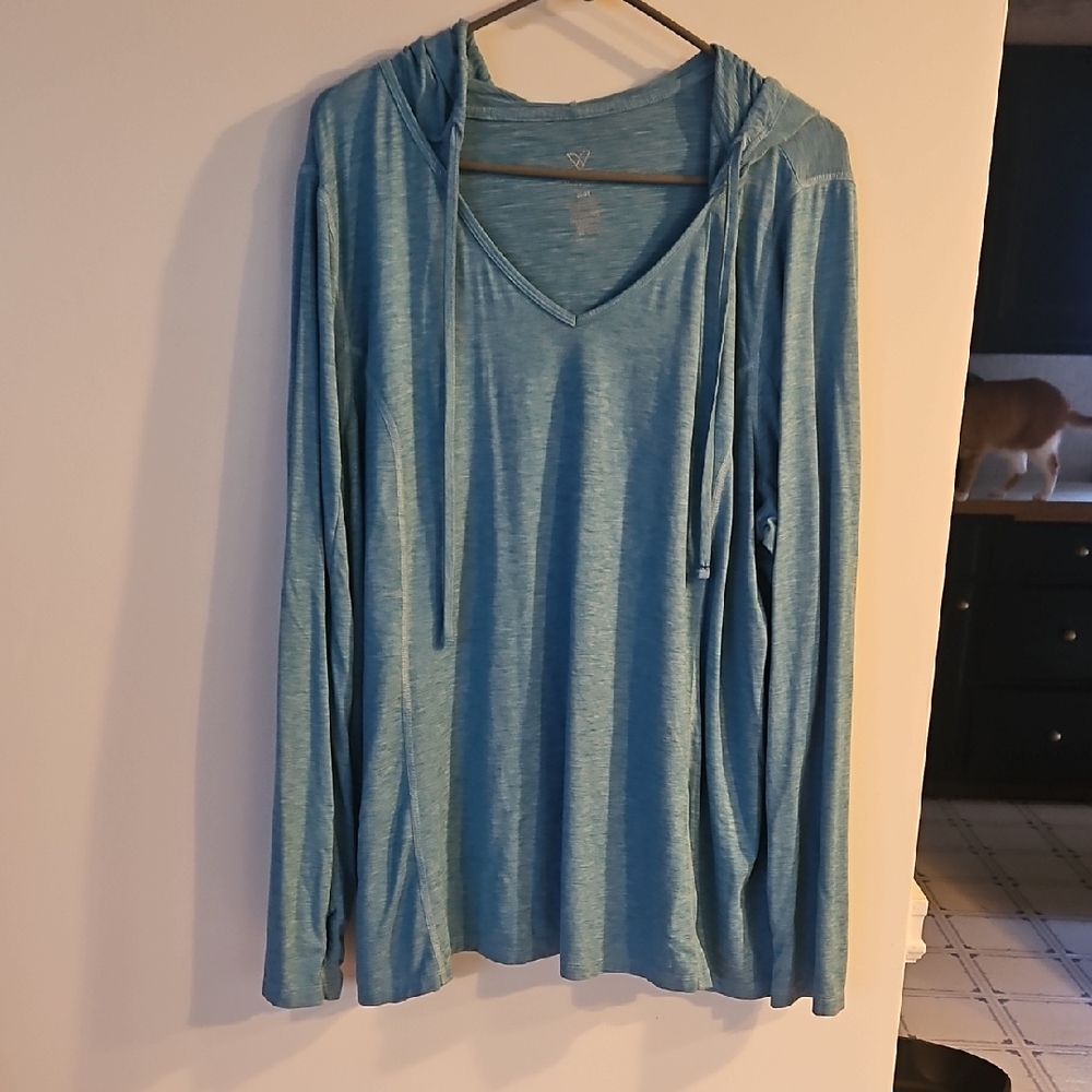 Livi Active Blue V-Neck Short Sleeve Tee